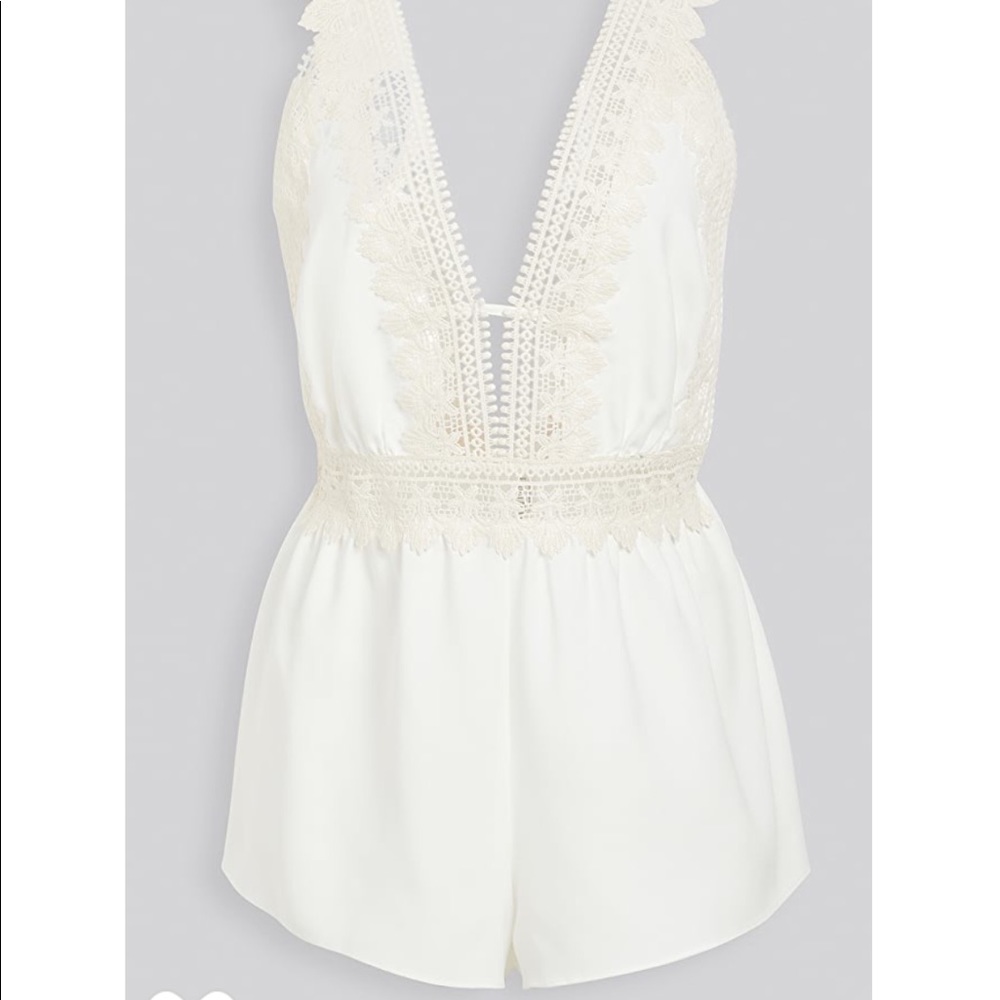 NWT Flora Nikrooz ivory romper
